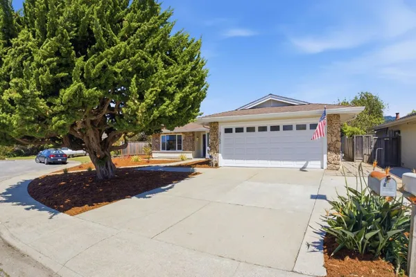 $1,299,000 | 150 Tiller Court, Half Moon Bay, CA 94019