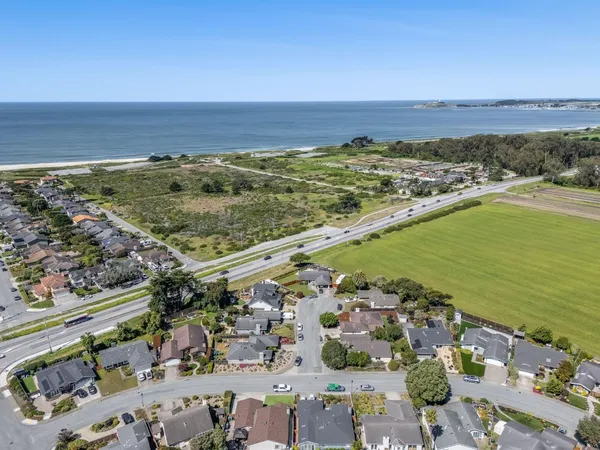 $1,299,000 | 150 Tiller Court, Half Moon Bay, CA 94019