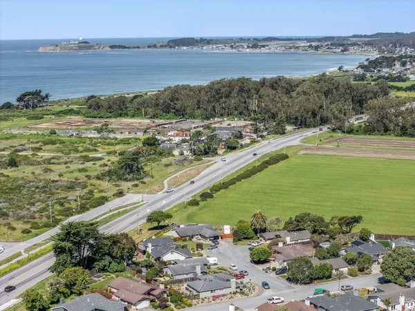 $1,299,000 | 150 Tiller Court, Half Moon Bay, CA 94019
