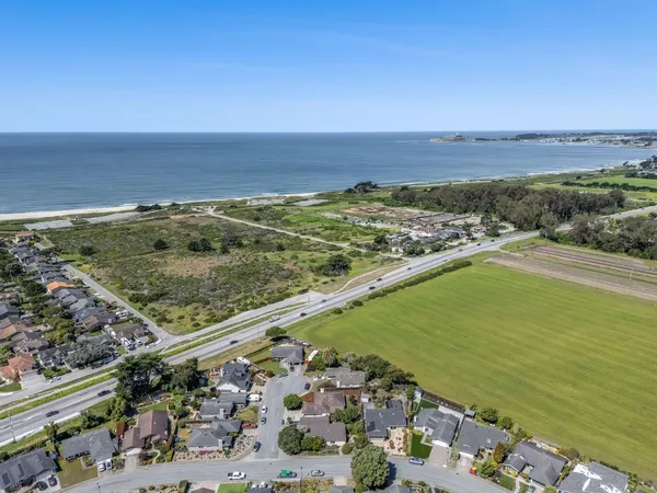 $1,299,000 | 150 Tiller Court, Half Moon Bay, CA 94019