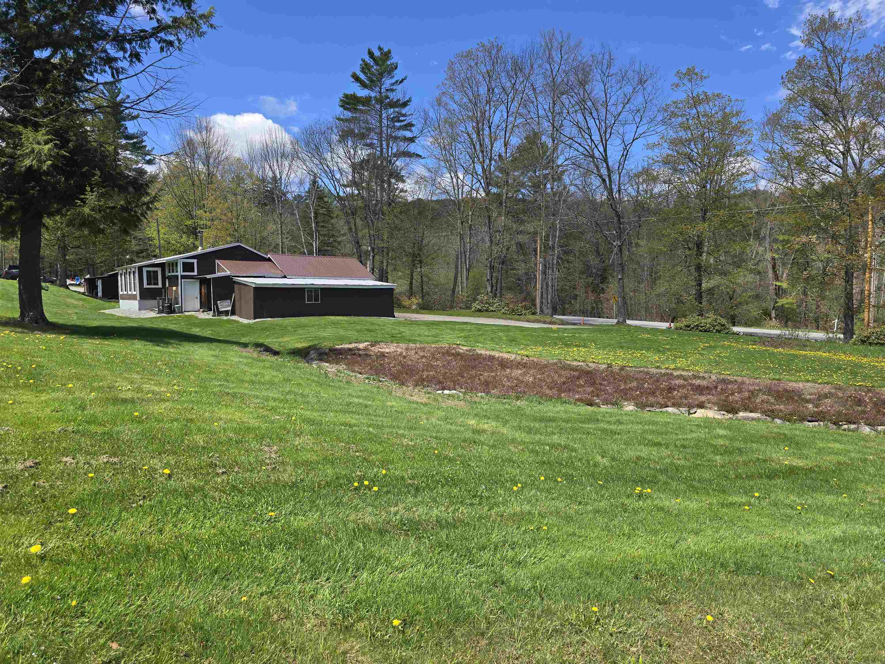 847 Simonsville Road Andover, VT 05143 - Photo 5 of 38