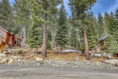 $1,500,000 | 236 Shoshone Way, Olympic Valley, CA 96146