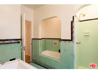 $6,000 | 8434 Blackburn Avenue, Los Angeles, CA 90048