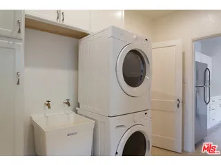 $6,000 | 8434 Blackburn Avenue, Los Angeles, CA 90048