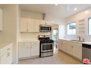 $6,000 | 8434 Blackburn Avenue, Los Angeles, CA 90048