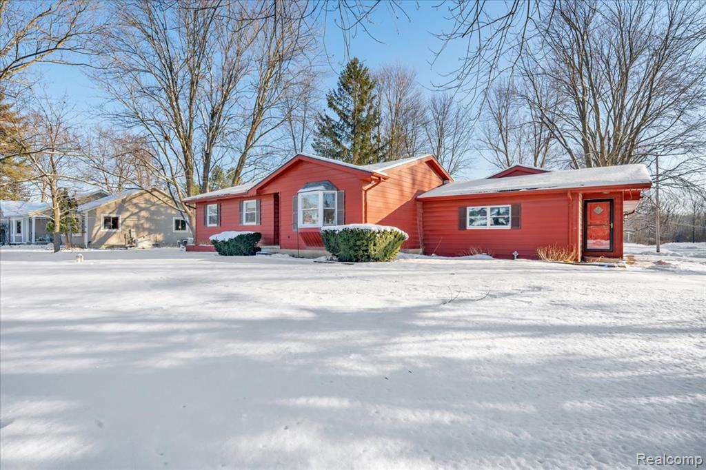 9169 Graytrax Road Grand Blanc, MI 48439 - Photo 2 of 41 Gallery Image 2