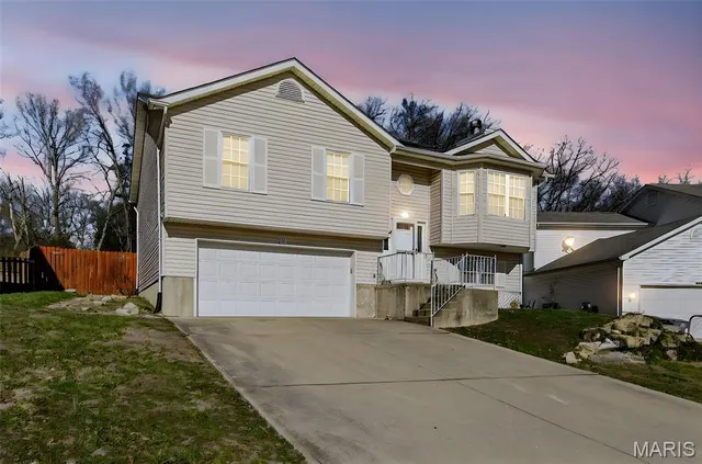 $265,000 | 4269 Northwest Point Drive, House Springs, MO 63051