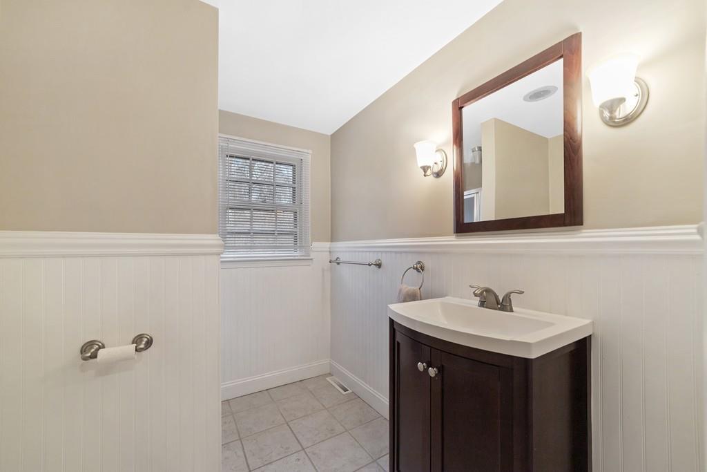 44 Condor Road Sharon, MA 02067 - Photo 16 of 24 Gallery Image 16