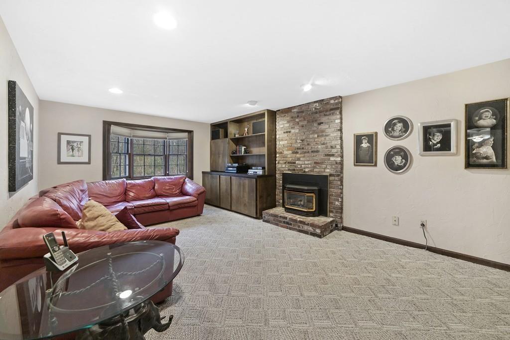 44 Condor Road Sharon, MA 02067 - Photo 4 of 24 Gallery Image 4