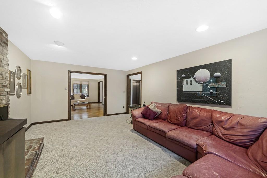 44 Condor Road Sharon, MA 02067 - Photo 5 of 24 Gallery Image 5