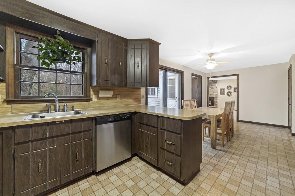 44 Condor Road Sharon, MA 02067 - Photo 8 of 24 Gallery Image 8