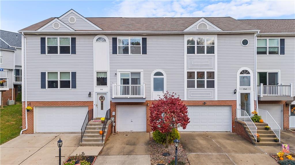 96 Springmeadow Court Pittsburgh, PA 15236 - Photo 1 of 17 Gallery Image 1