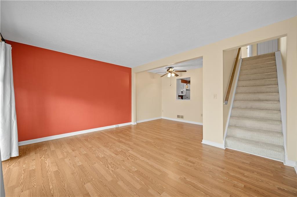 96 Springmeadow Court Pittsburgh, PA 15236 - Photo 8 of 17 Gallery Image 8