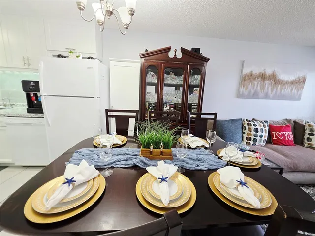 $189,000 | 6960 20th Avenue North, Unit 302, St. Petersburg, FL 33710