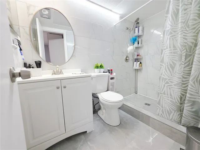 $189,000 | 6960 20th Avenue North, Unit 302, St. Petersburg, FL 33710