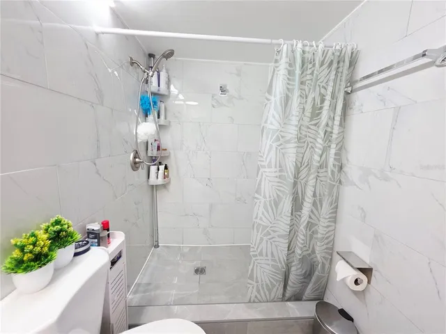 $189,000 | 6960 20th Avenue North, Unit 302, St. Petersburg, FL 33710