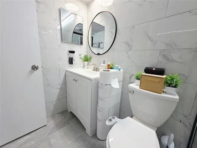 $189,000 | 6960 20th Avenue North, Unit 302, St. Petersburg, FL 33710