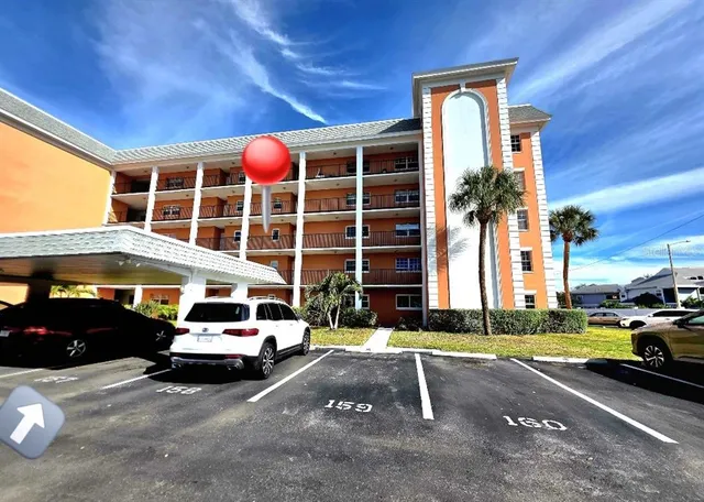 $189,000 | 6960 20th Avenue North, Unit 302, St. Petersburg, FL 33710