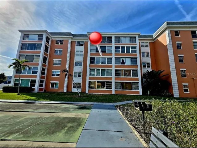 $189,000 | 6960 20th Avenue North, Unit 302, St. Petersburg, FL 33710