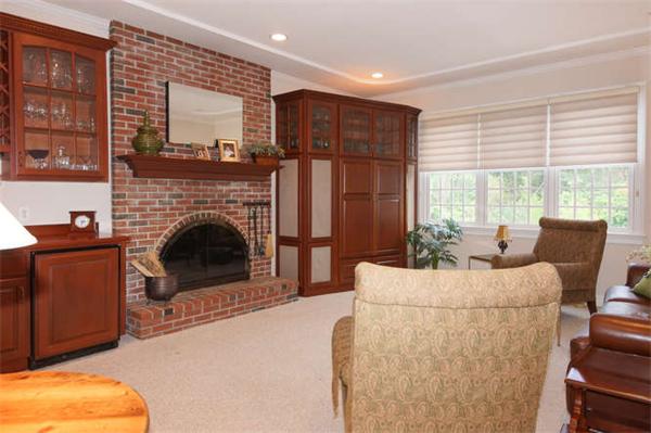 8 Willis Road Sudbury, MA 01776 - Photo 8 of 30 Gallery Image 8