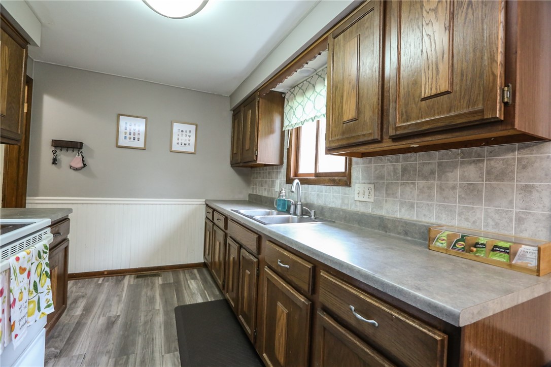 74 Ivory Way Henrietta, NY 14467 - Photo 13 of 32