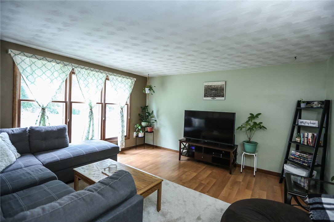 74 Ivory Way Henrietta, NY 14467 - Photo 6 of 32