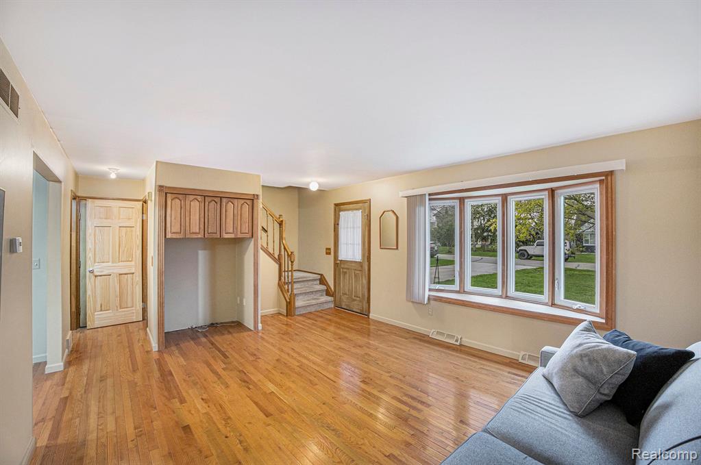 2927 Corinthia Drive Rochester Hills, MI 48309 - Photo 4 of 32