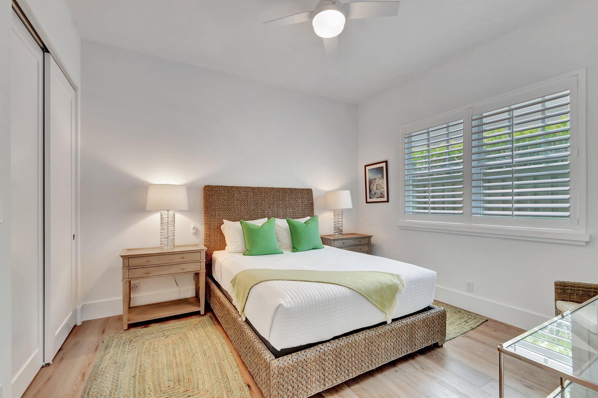 1017 Ardmore Road West Palm Beach, FL 33401 - Photo 35 of 50 29-web-or-mls-DSC_4845