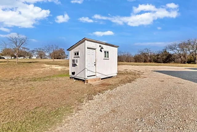 $449,000 | 1444 County Road 4630, Trenton, TX 75490