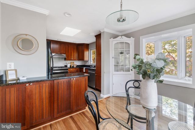 $975,000 | 2606 South Hayes Street, Arlington, VA 22202
