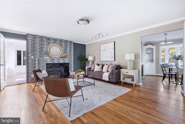 $975,000 | 2606 South Hayes Street, Arlington, VA 22202