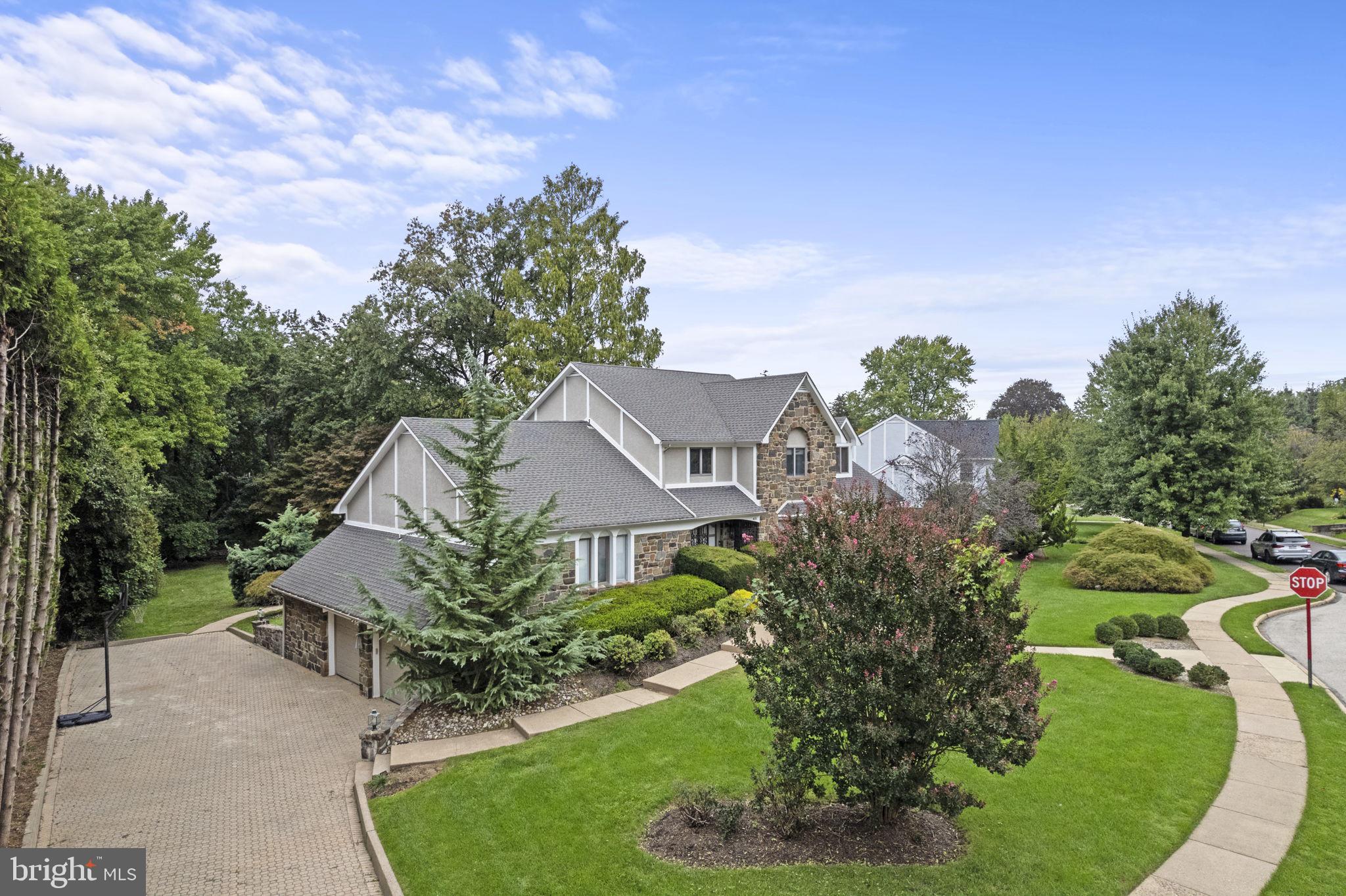 415 Vernon Road Jenkintown, PA 19046 - Photo 5 of 46 Property is more than 1/2 acre