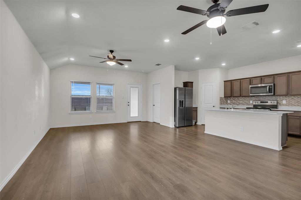 815 Ranahan Lane Royse City, TX 75189 - Photo 3 of 18