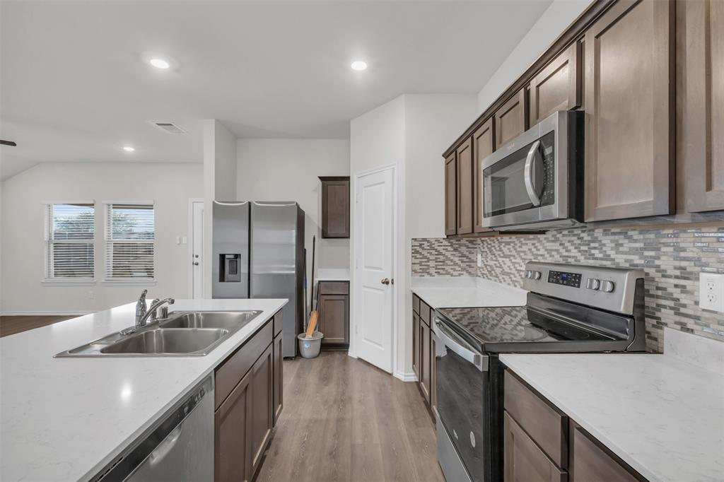 815 Ranahan Lane Royse City, TX 75189 - Photo 7 of 18