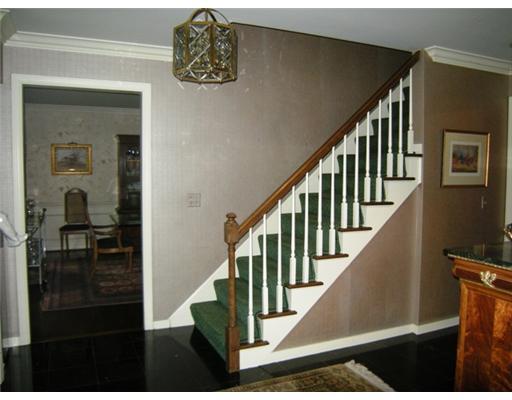 314 Wildberry Road Fox Chapel, PA 15238 - Photo 2 of 18 Entry/Foyer.
