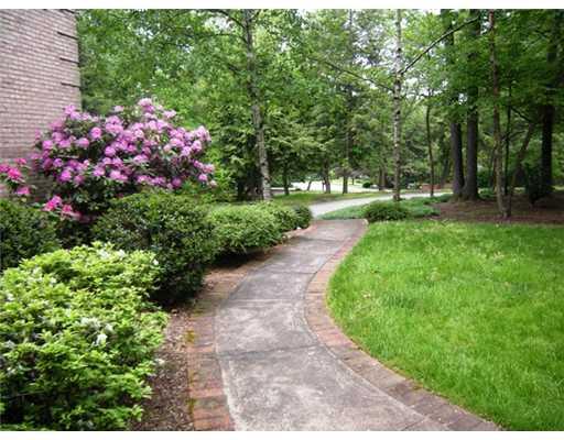 314 Wildberry Road Fox Chapel, PA 15238 - Photo 17 of 18 Yard/Garden.