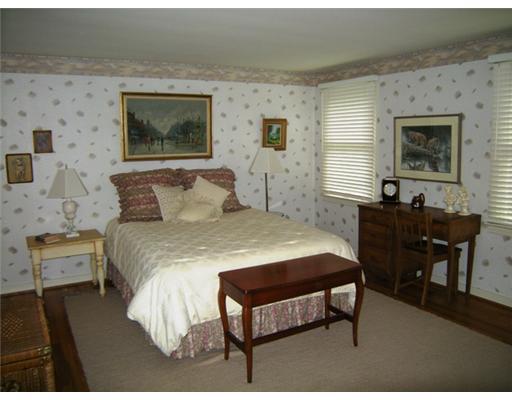 314 Wildberry Road Fox Chapel, PA 15238 - Photo 10 of 18 Bedroom.