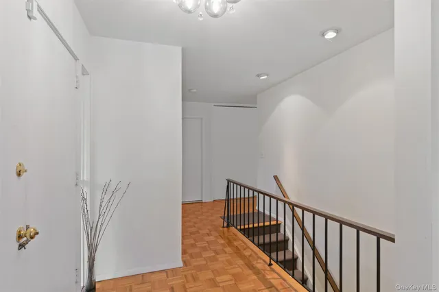 $899,000 | 11 Charnwood Drive, Montebello, NY 10901