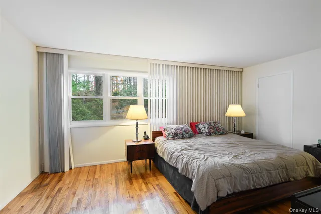 $899,000 | 11 Charnwood Drive, Montebello, NY 10901