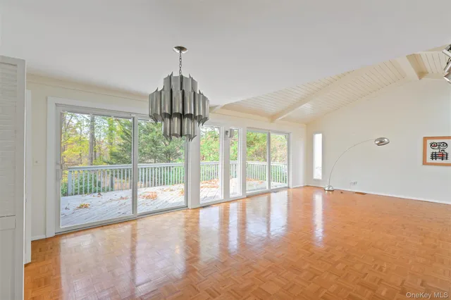 $899,000 | 11 Charnwood Drive, Montebello, NY 10901