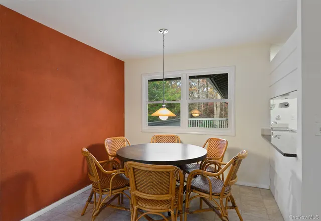 $899,000 | 11 Charnwood Drive, Montebello, NY 10901