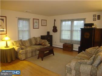 865 Peck Road Downingtown, PA 19335 - Photo 8 of 12 Gallery Image 8