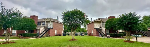$1,225,000 | 7120 Cole Creek Drive, Houston, TX 77092