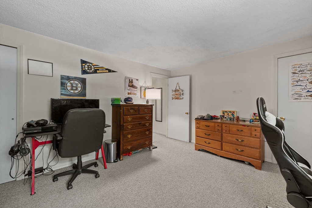 607-609 Flat Hill Road Lunenburg, MA 01462 - Photo 13 of 42