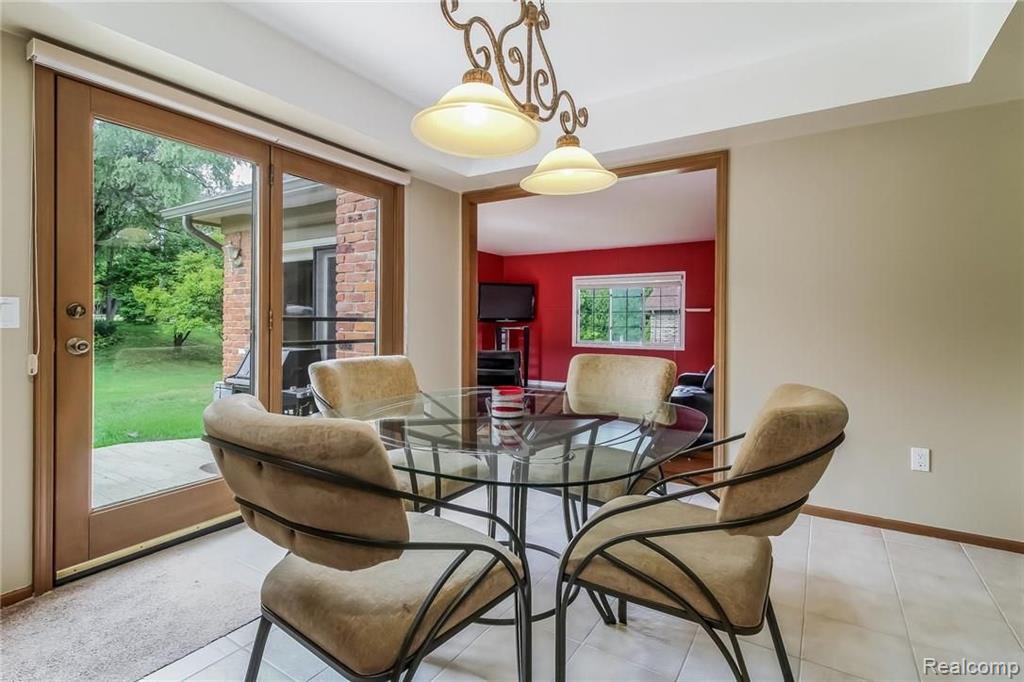 1369 Lomas Verdes Rochester Hills, MI 48306 - Photo 11 of 41
