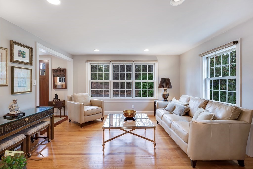 16 Stillman Road Melrose, MA 02176 - Photo 4 of 39 Gallery Image 4