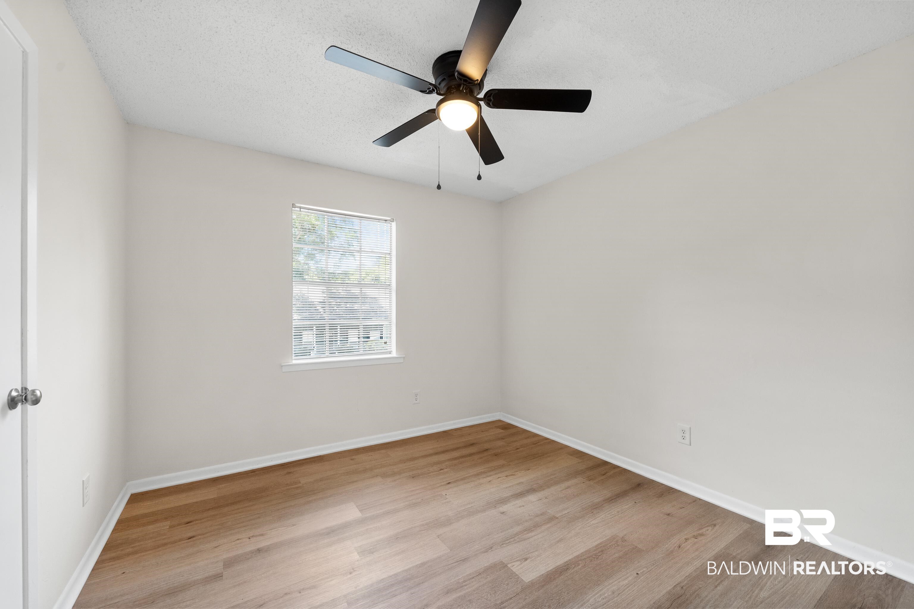 201 Avon Circle East Daphne, AL 36526 - Photo 14 of 23 BR 2