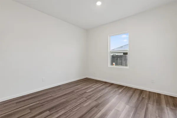 $2,000 | 1065 Long Bay Court, Brookshire, TX 77423