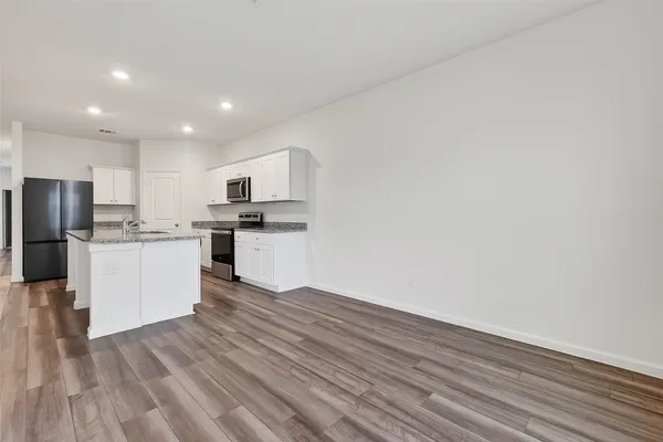 $2,000 | 1065 Long Bay Court, Brookshire, TX 77423