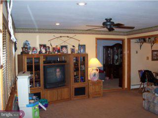 46 Canoebirch Road Levittown, PA 19057 - Photo 3 of 3 Gallery Image 3